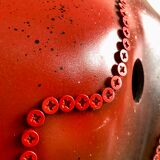 Red bust parquet lamp