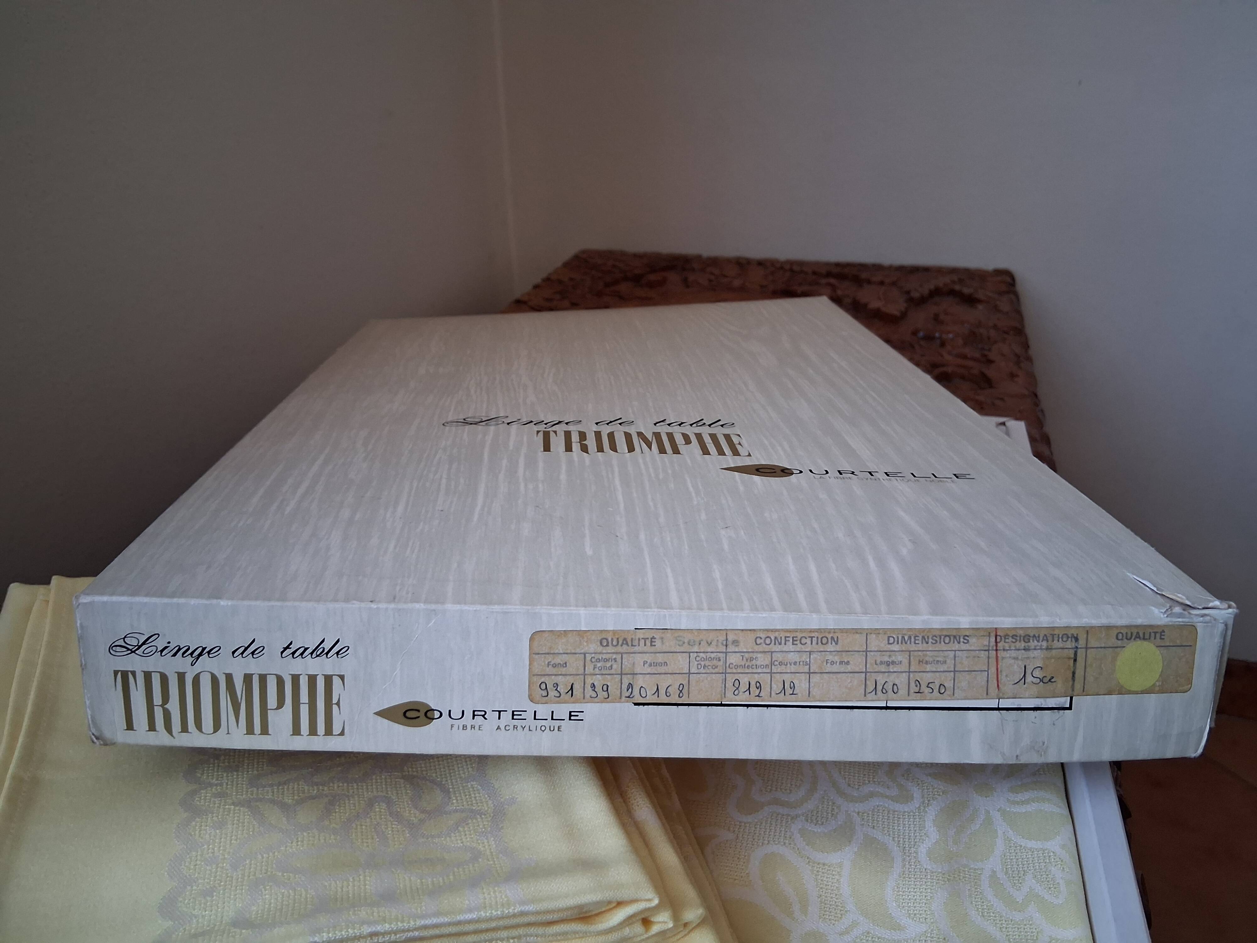 Tablecloths and napkins