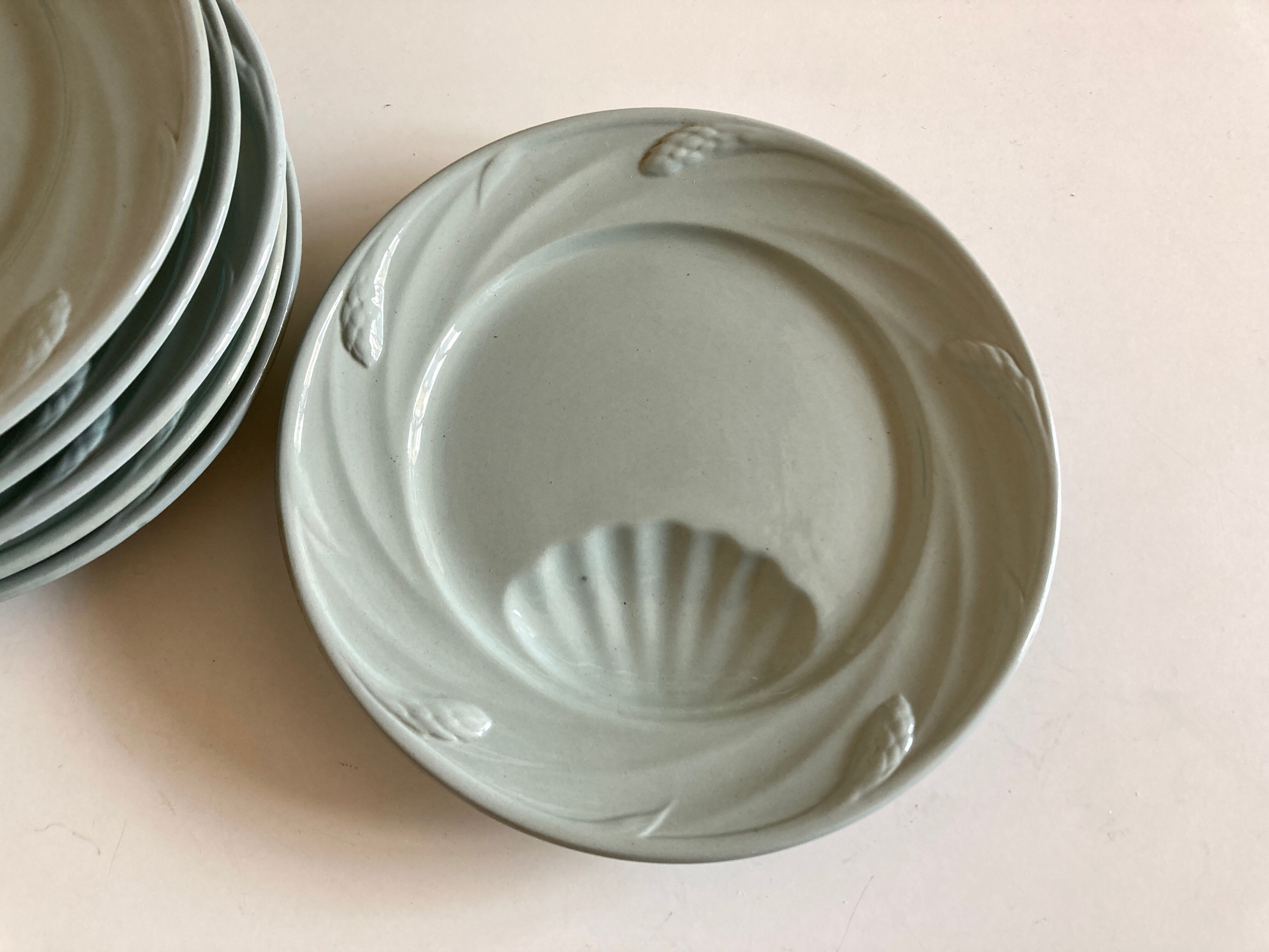 Set de 6 assiettes céladon de Sarreguemines 1950