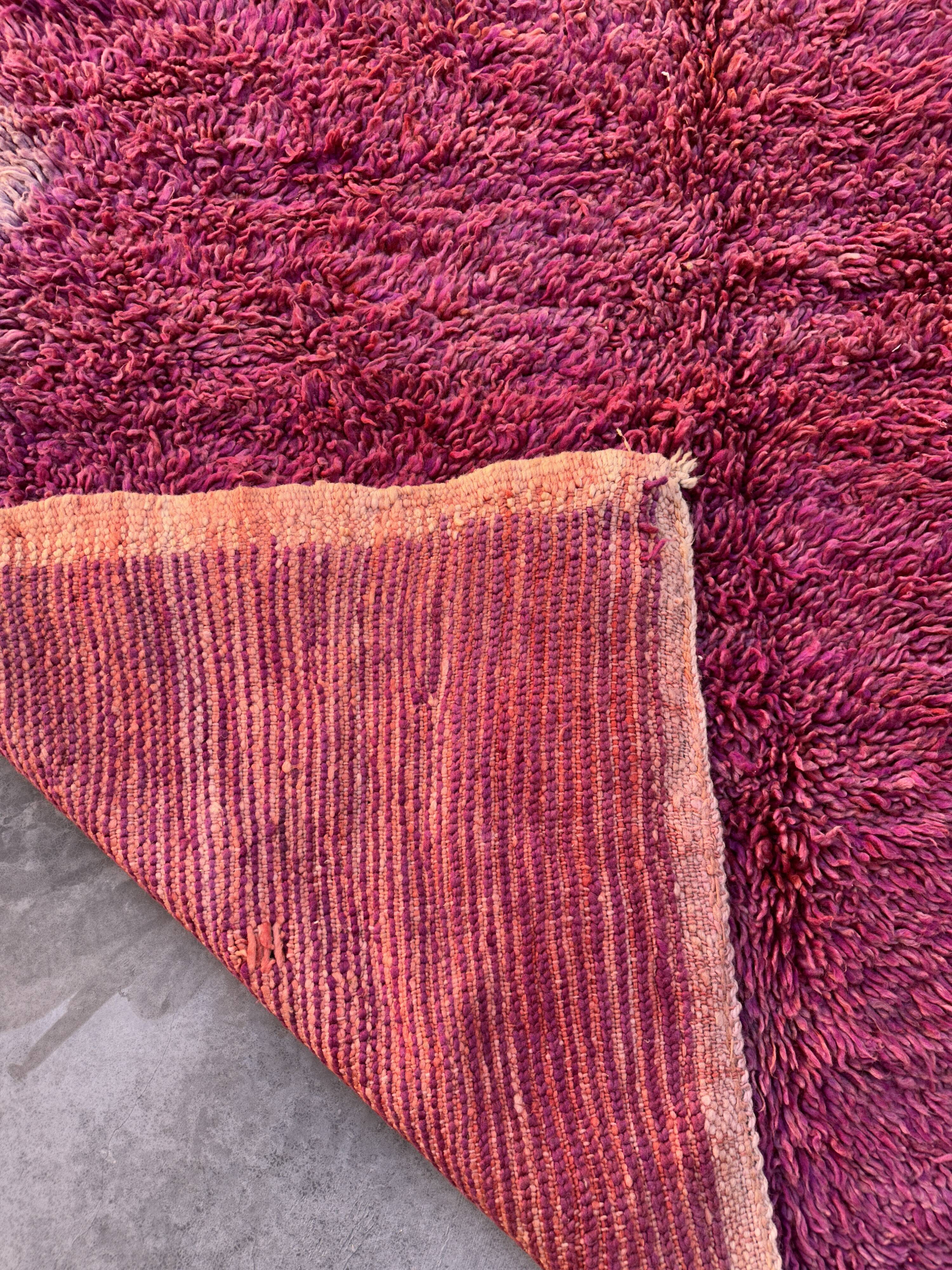 Tapis Marocain Beni M'Guild violet - 187 x 378 cm