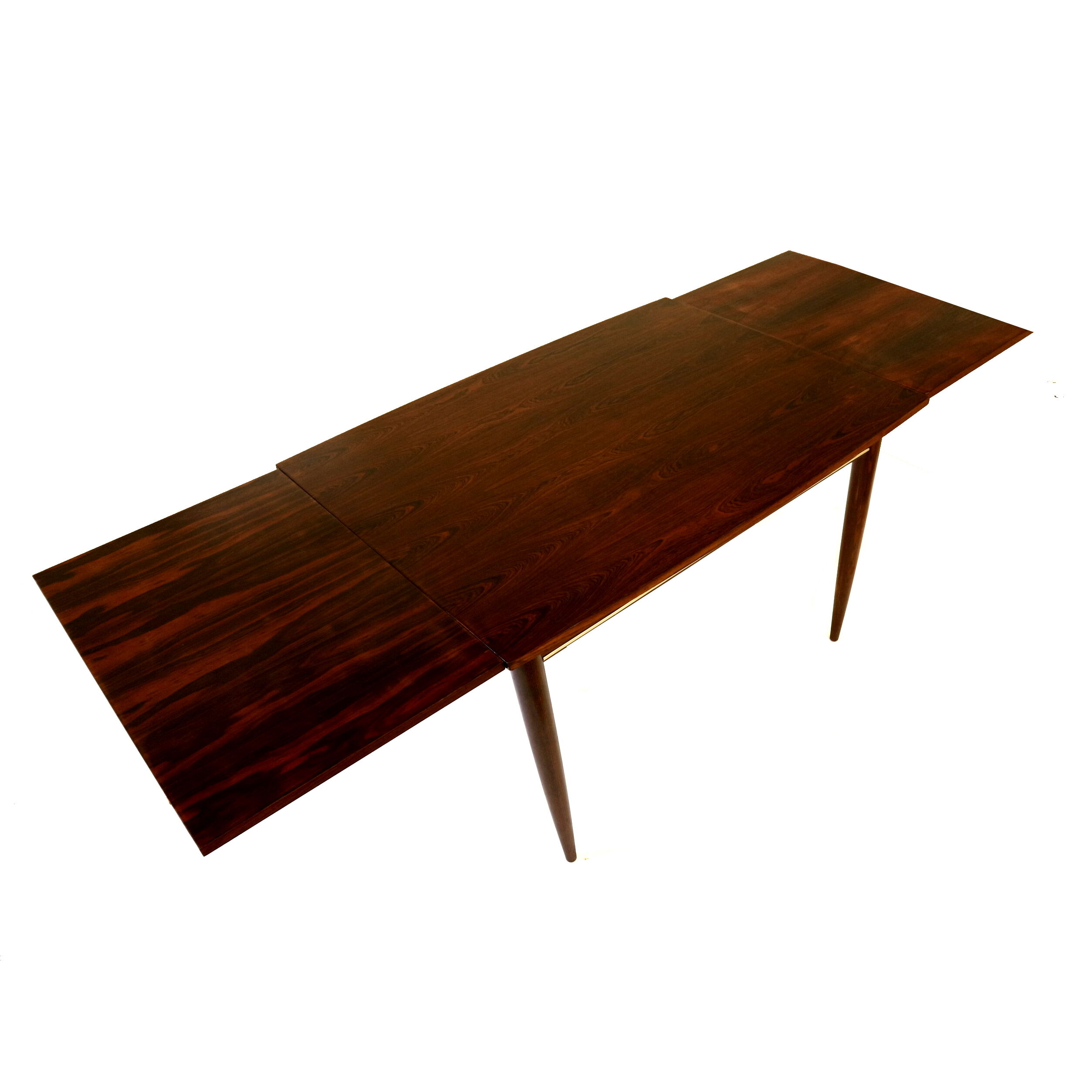 Extendable rosewood dining table made in the 1960s