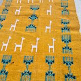 Tapis traditionnel à motifs gazelles fait main en pure laine