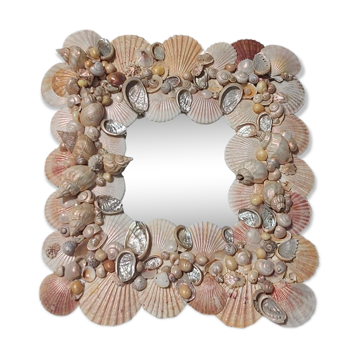 Vintage seashell mirror 31x35cm