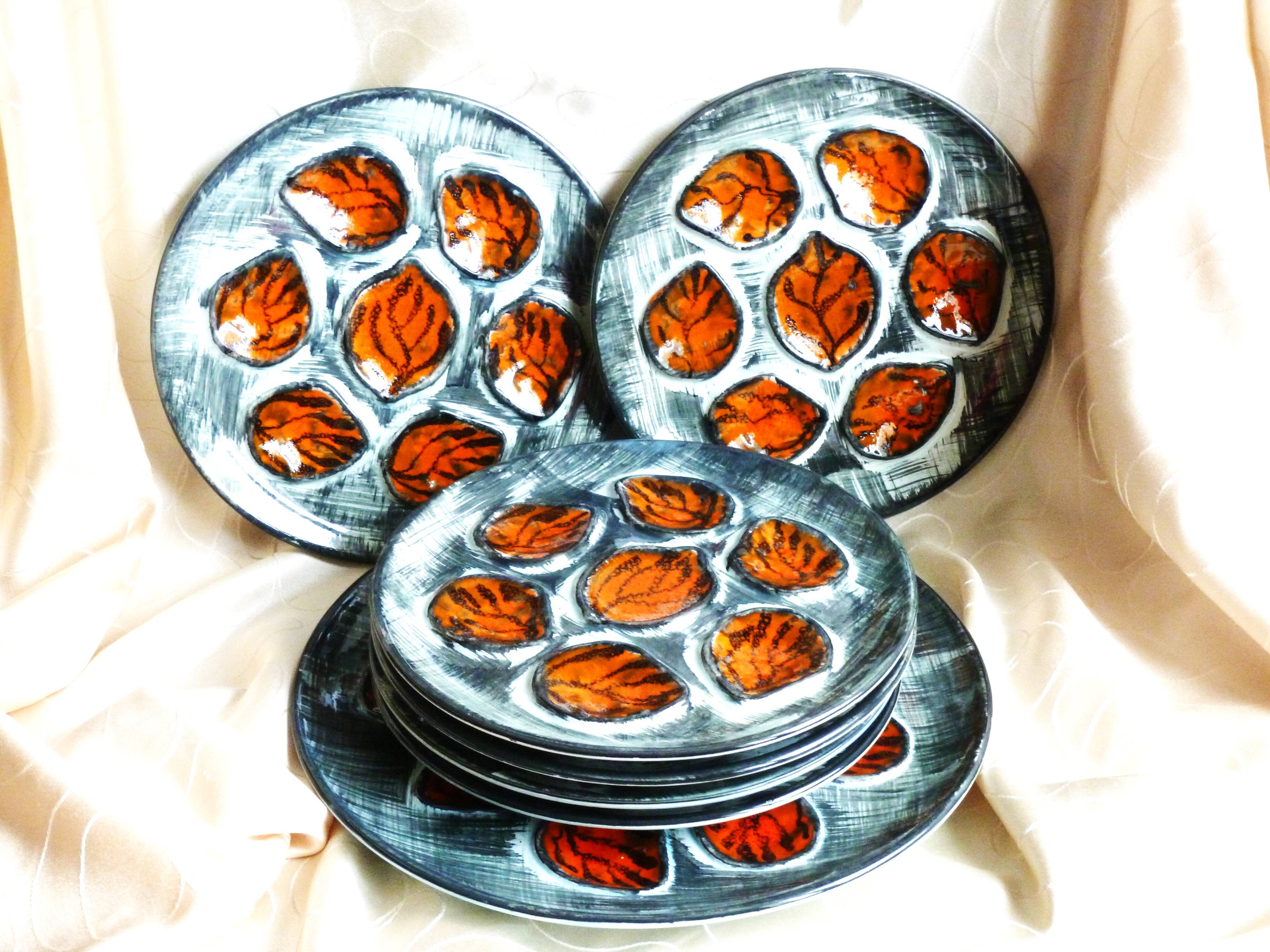 Hand-painted oyster plates - Plates from Pornic, France