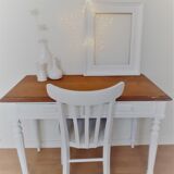 Desk/writing table