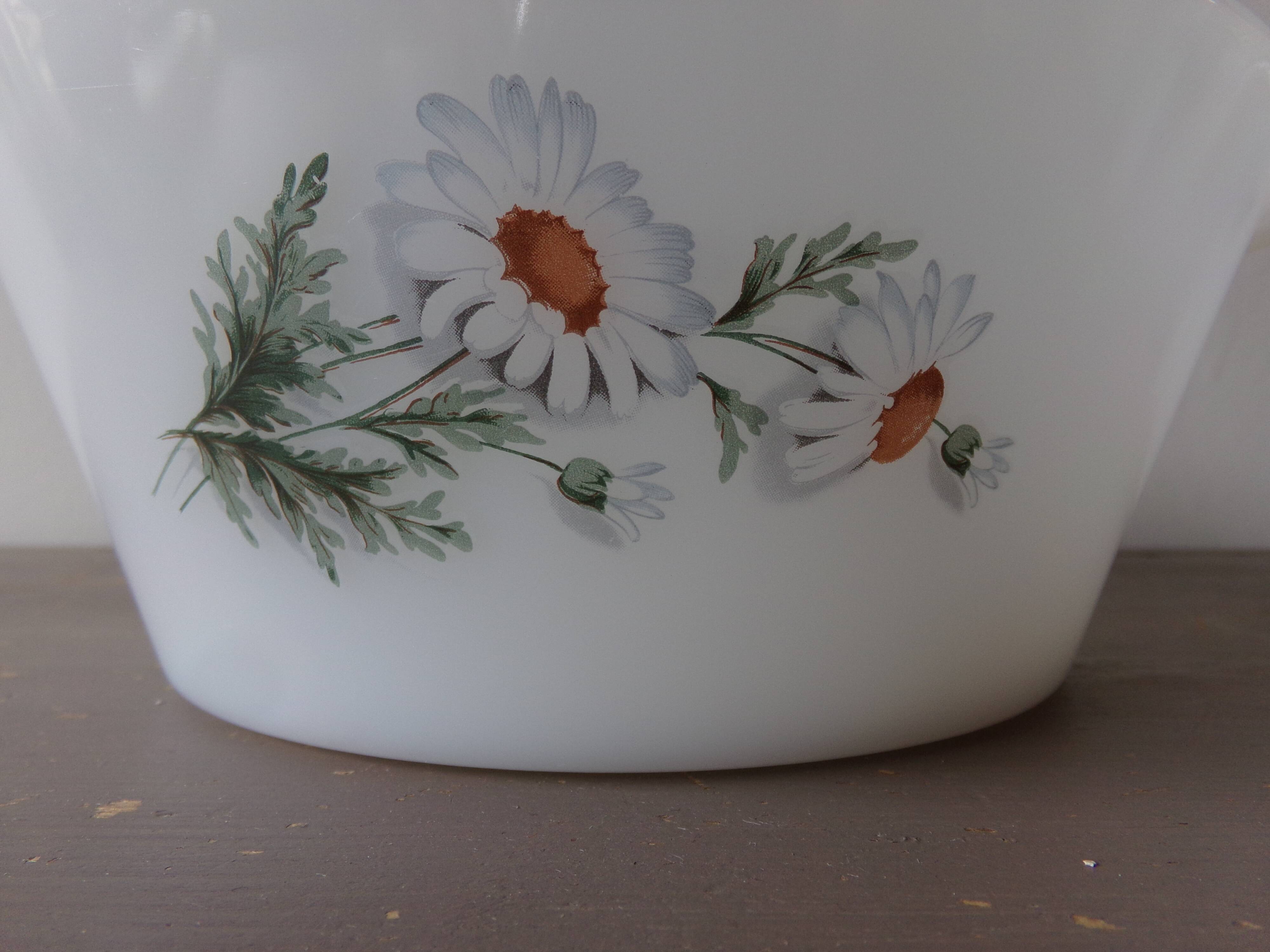 Arcopal salad bowl pattern "daisies"