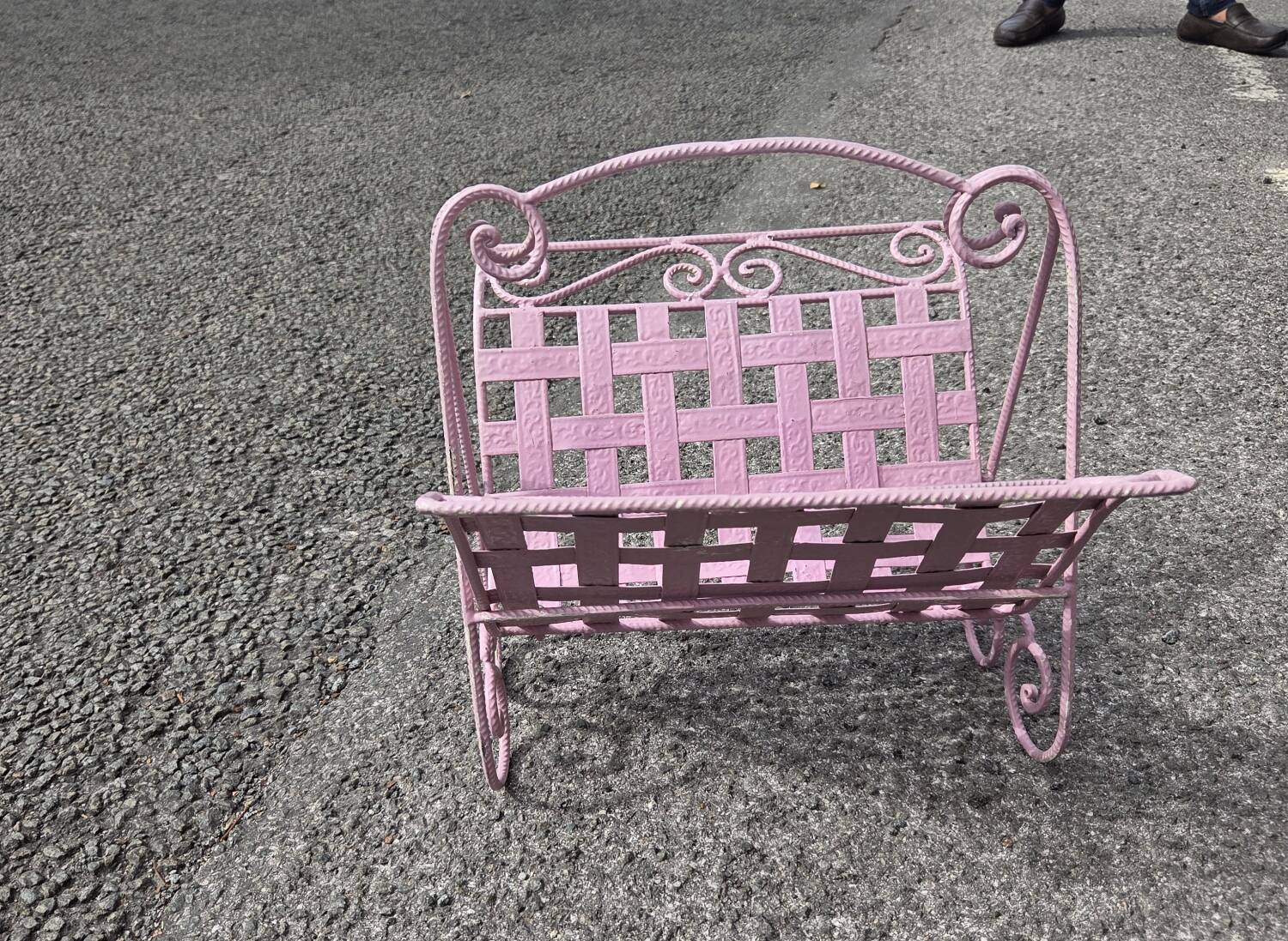 Romantic vintage magazine rack