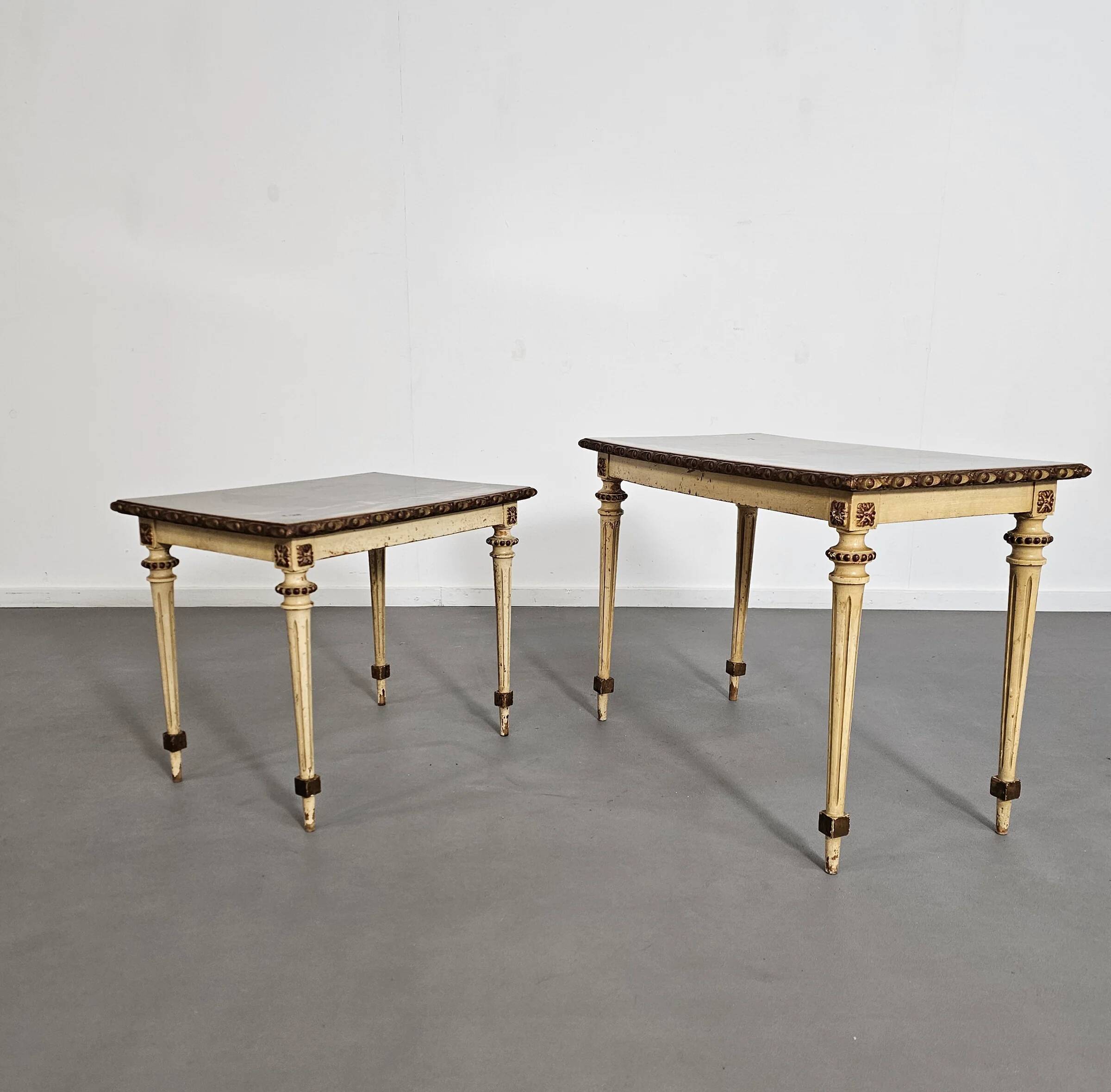 2 x nesting side tables / neo classic / painted gold leaf top / The battle of Texel