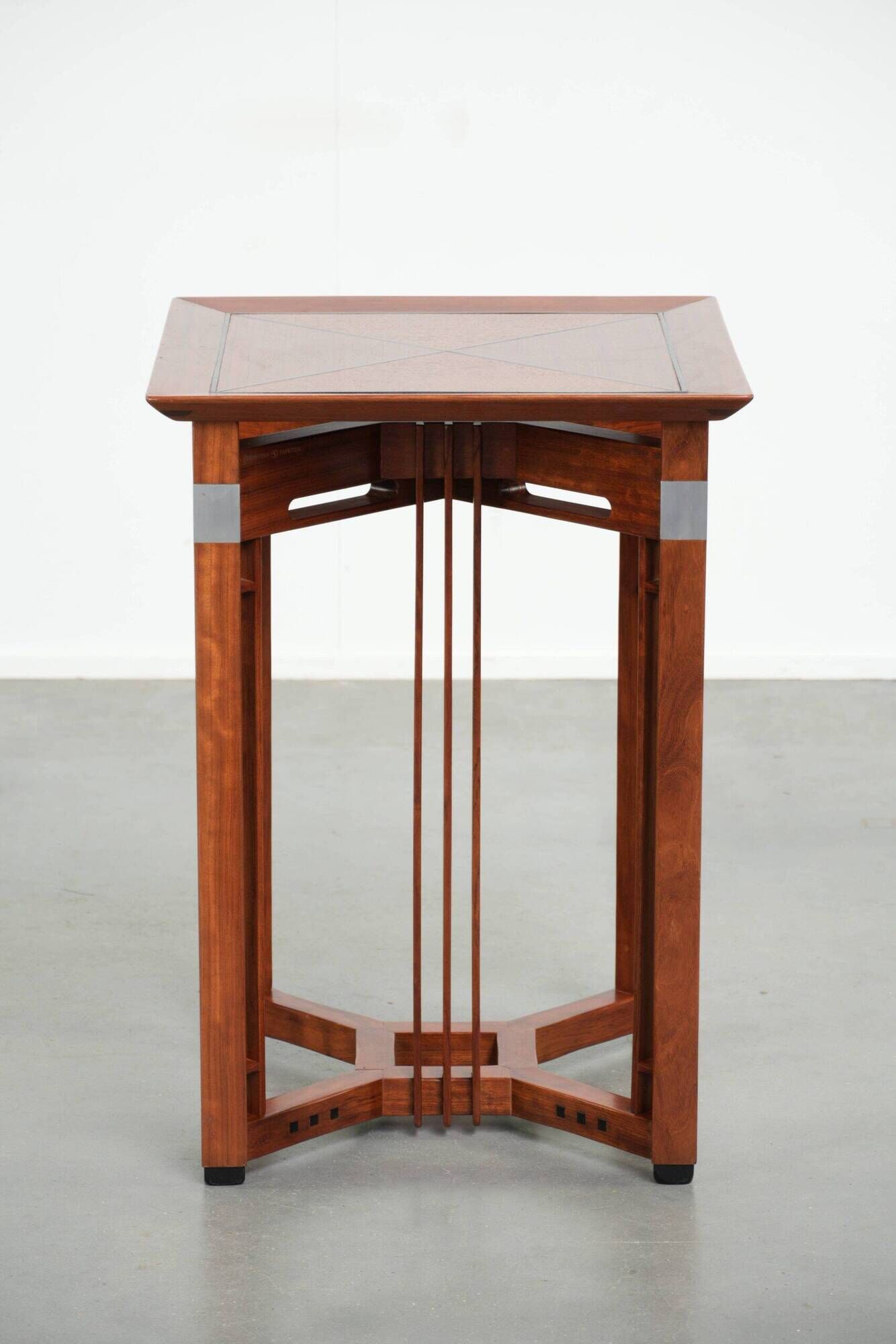 Tall Art Deco design side table with removable top