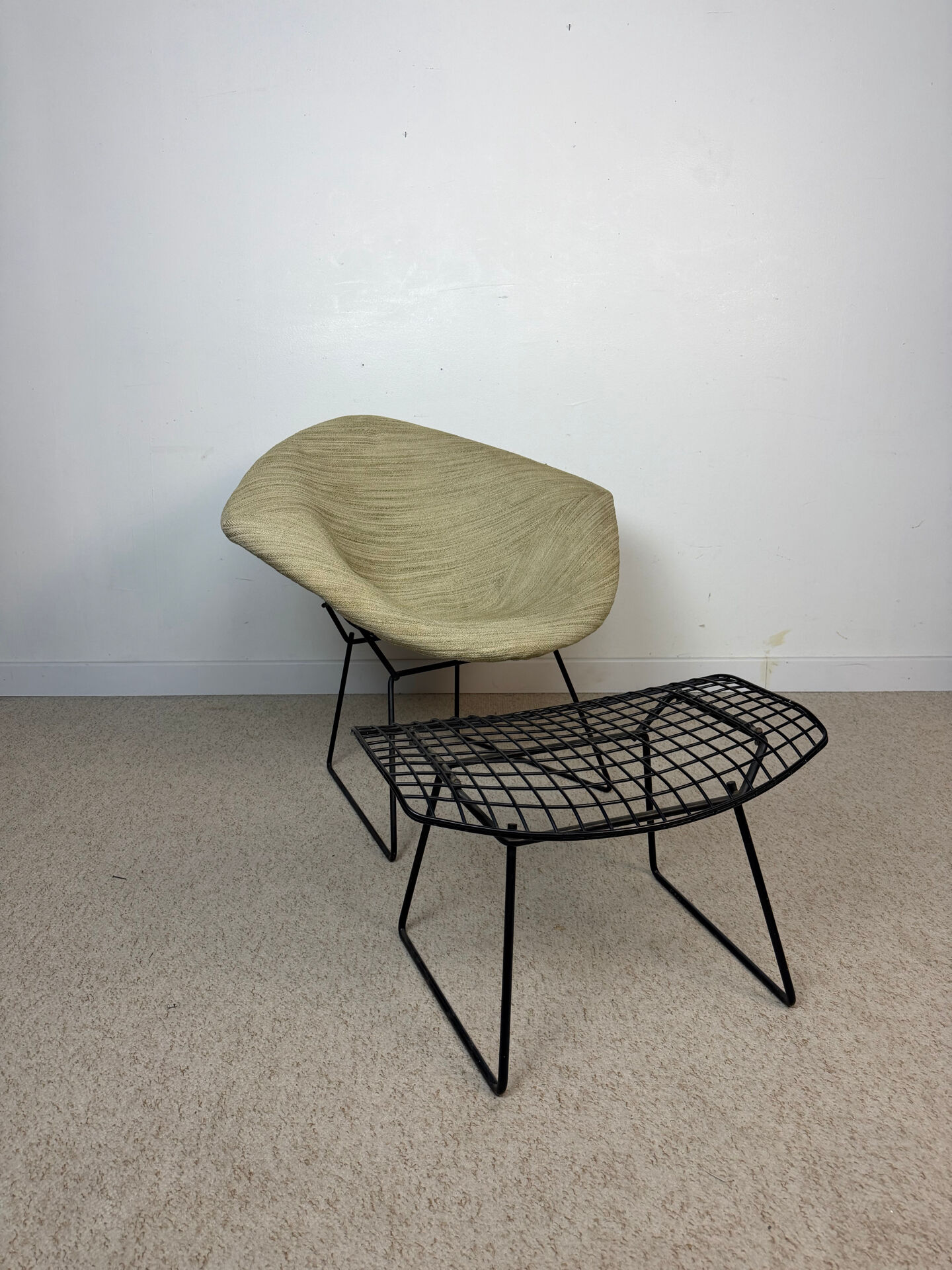 Diamond chair & ottoman by Harry Bertoia for Knoll