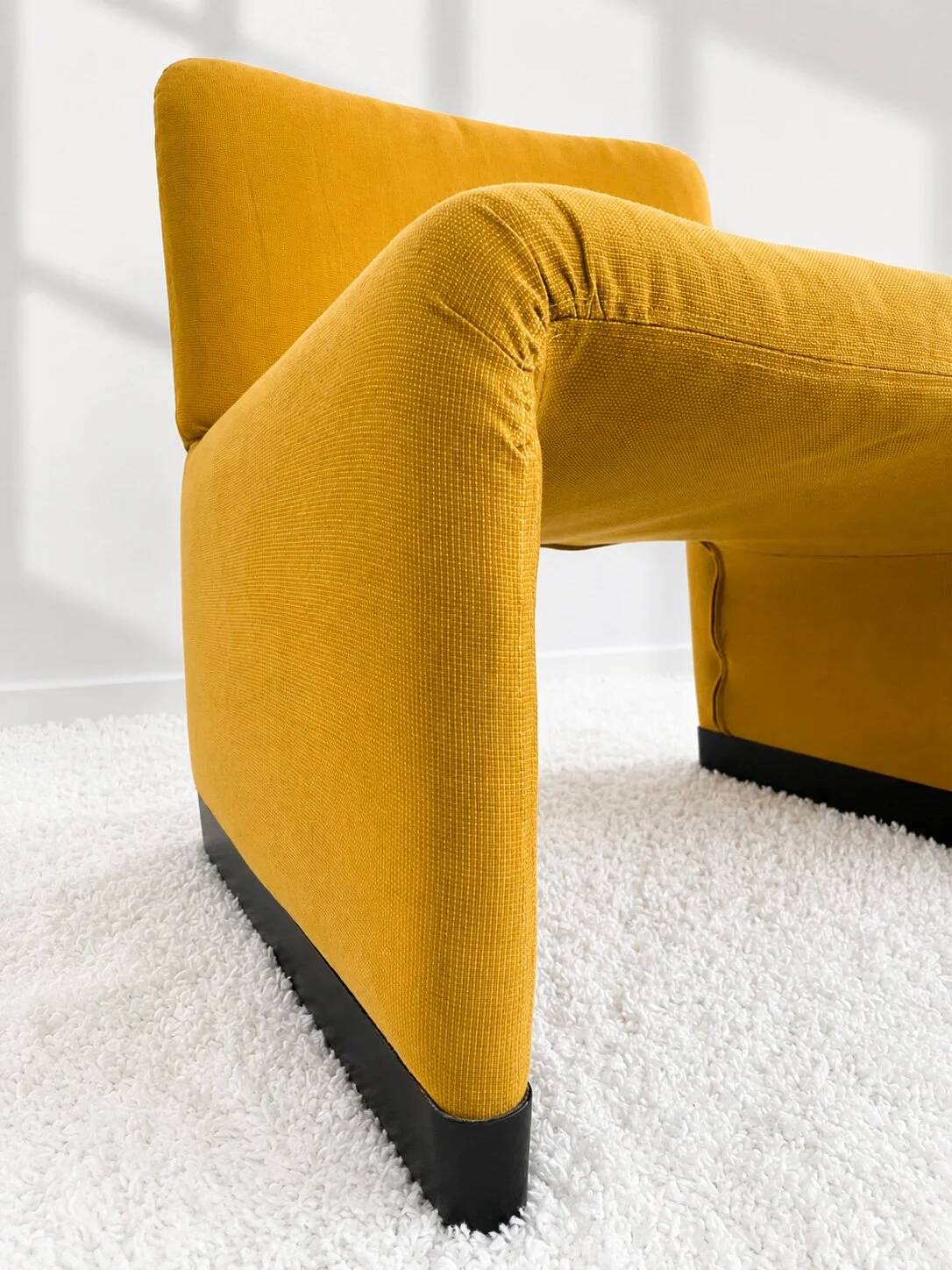 Fauteuil italien des années 1970. Giancarlo Piretti.