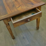 Grande table de ferme Bourguignonne en chêne époque XIX ème pieds fuseaux de forme obélisque