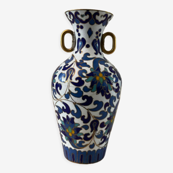 Vase miniature en laiton et émail cloisonné