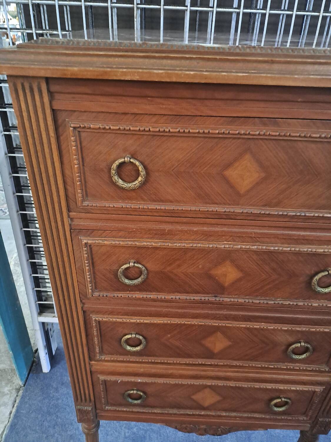 Walnut chest of drawers with 4 pink marble drawers