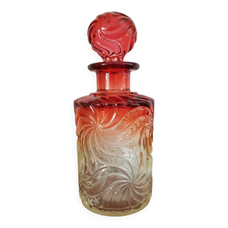 BACCARAT - flacon de la série « Rosaces multiples » - 21 cm - cristal rose teinté