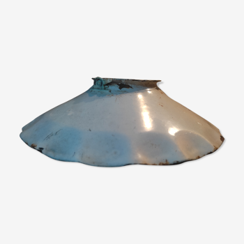Enamelled metal lampshade