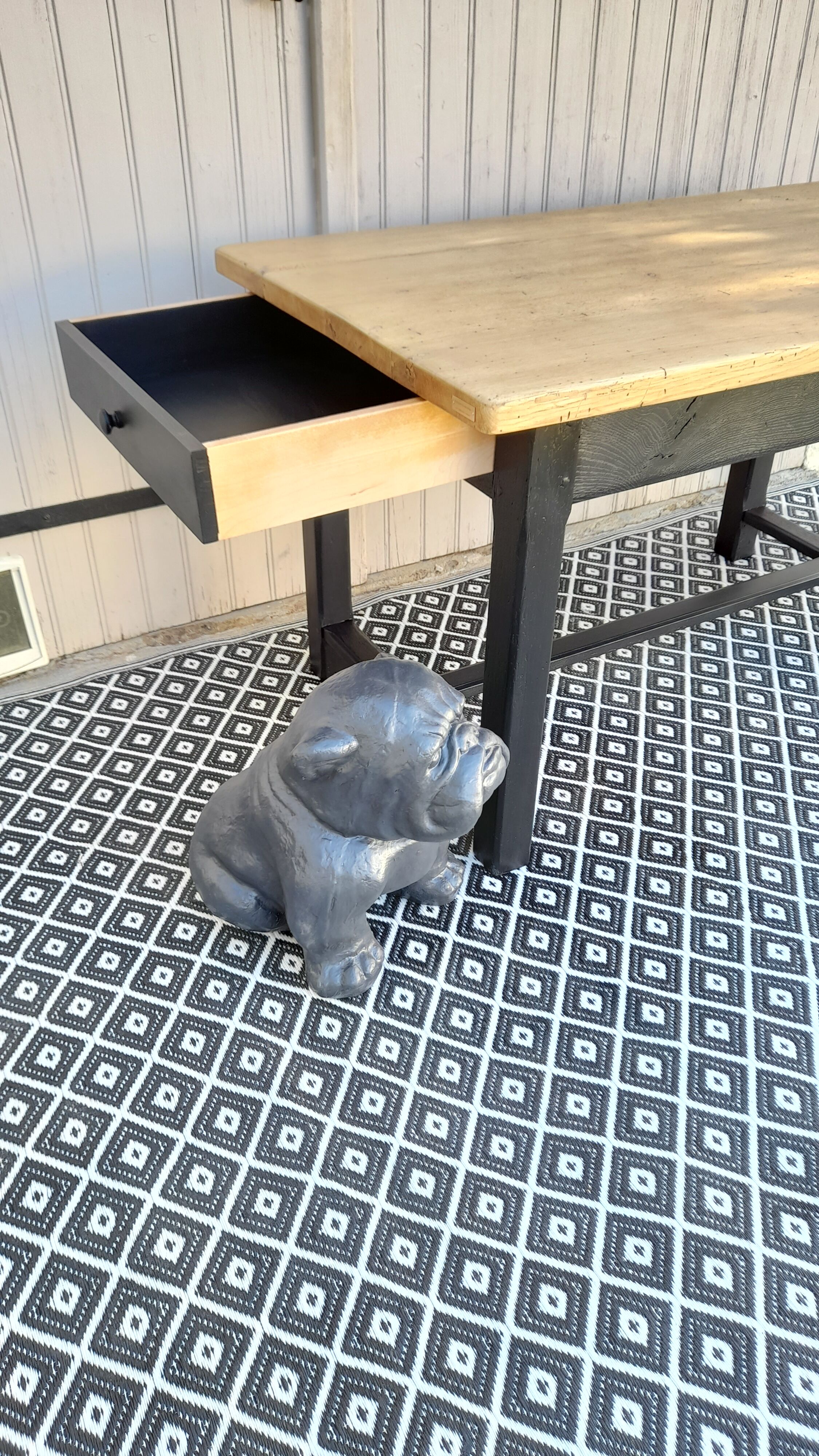 Square foot farm table