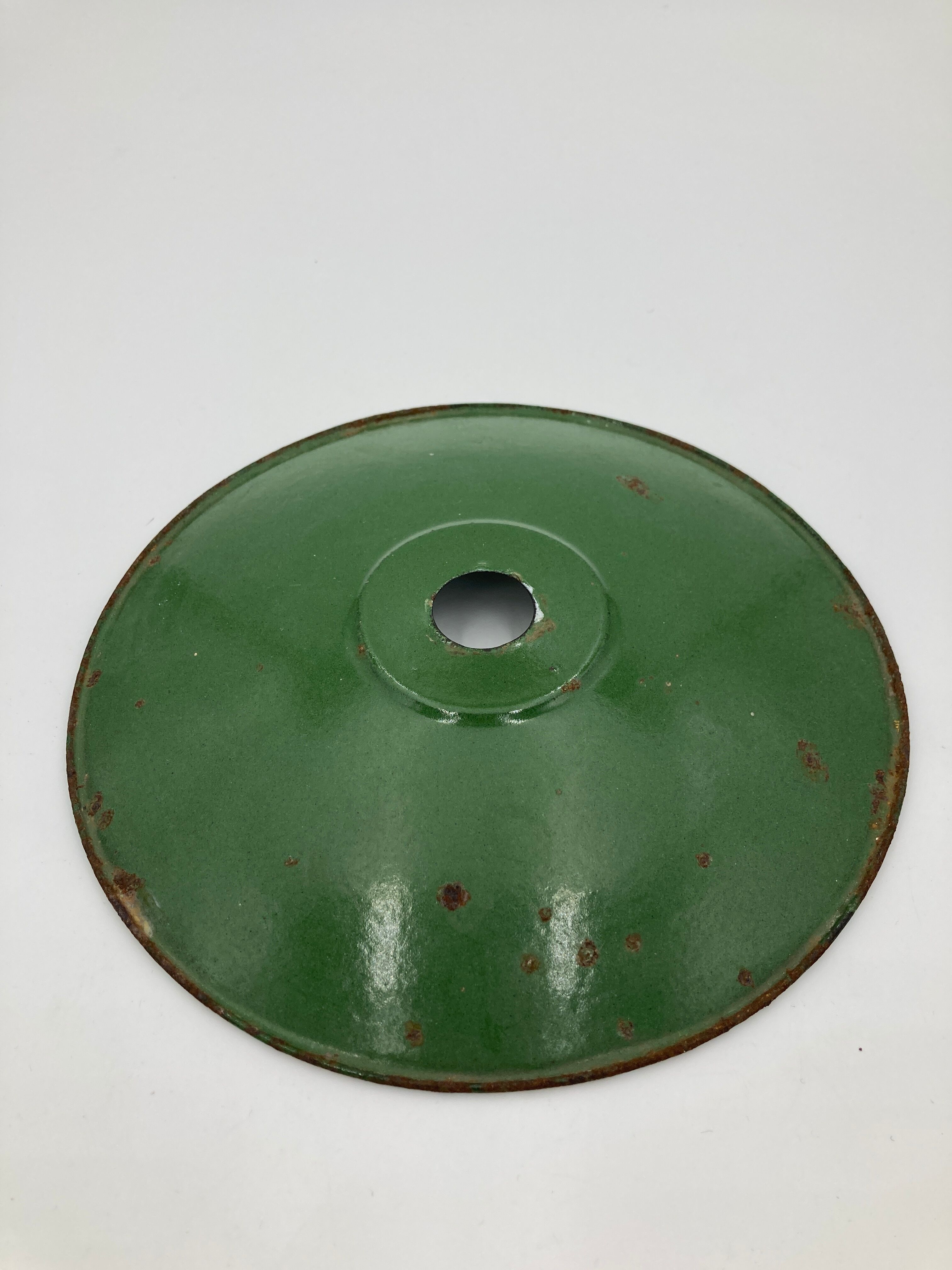Green enamel suspension