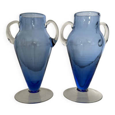 Paire de vases en verre bleu glacier