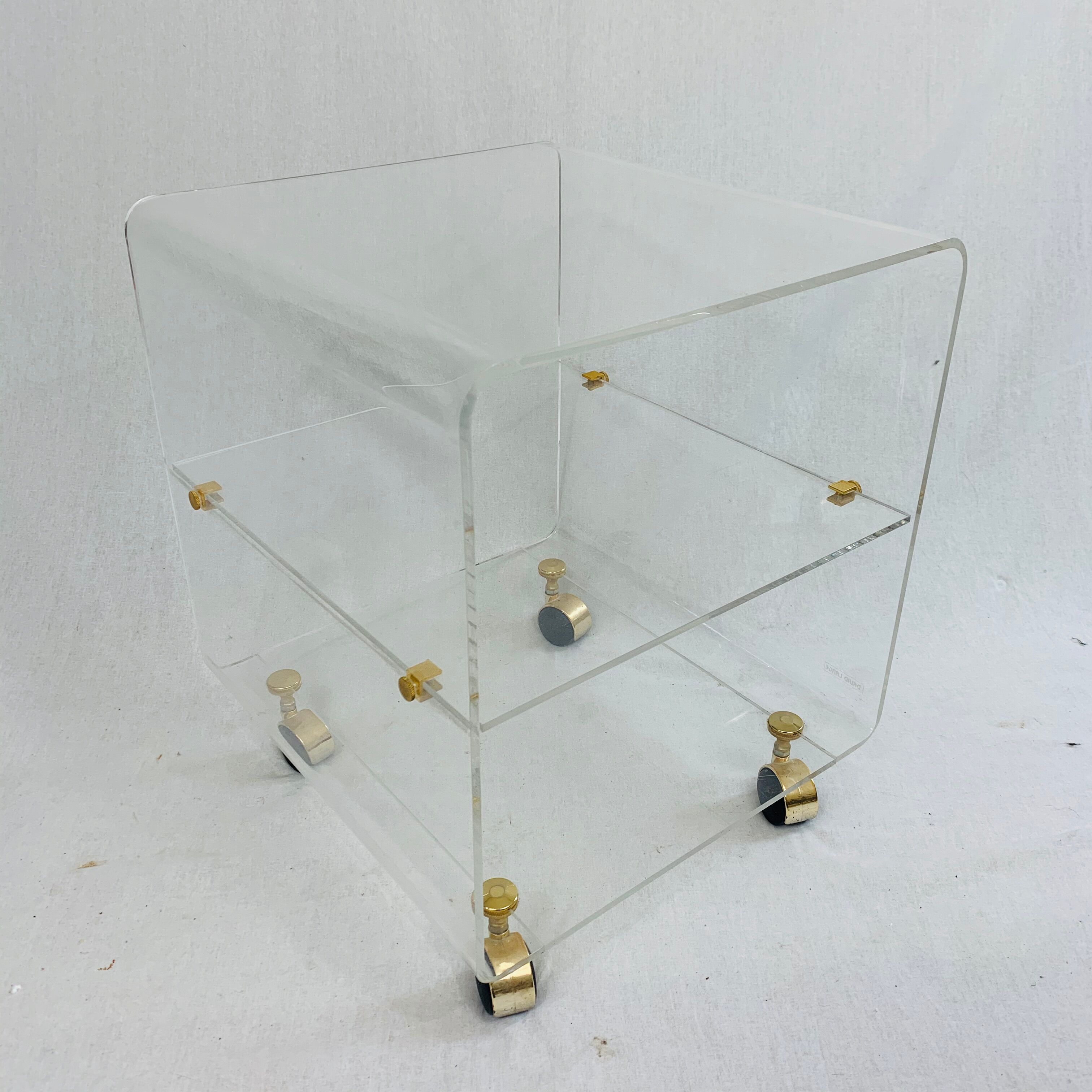 David Lange altuglass plexiglass sofa tip