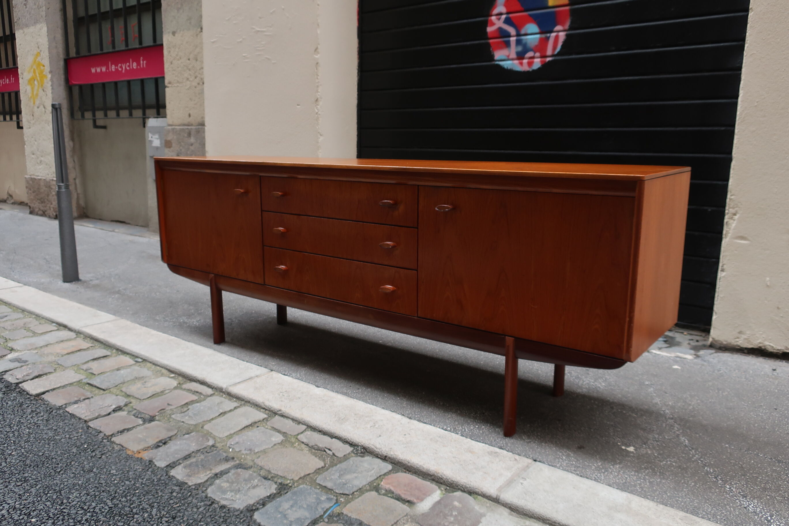 Sideboard in teak