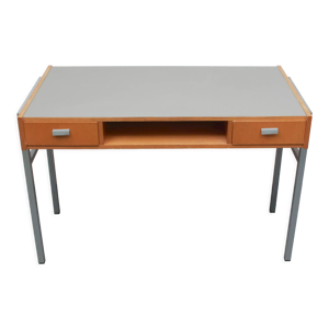 Bureau des années 1960 - style industriel