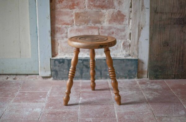 Tabouret vintage, tabouret bois, tabouret tripode, chaise d'appoint