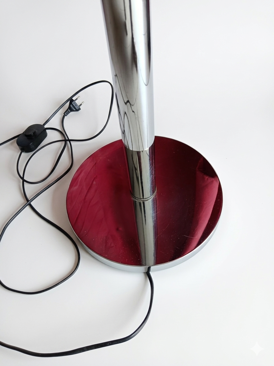 Eyeball floor lamp