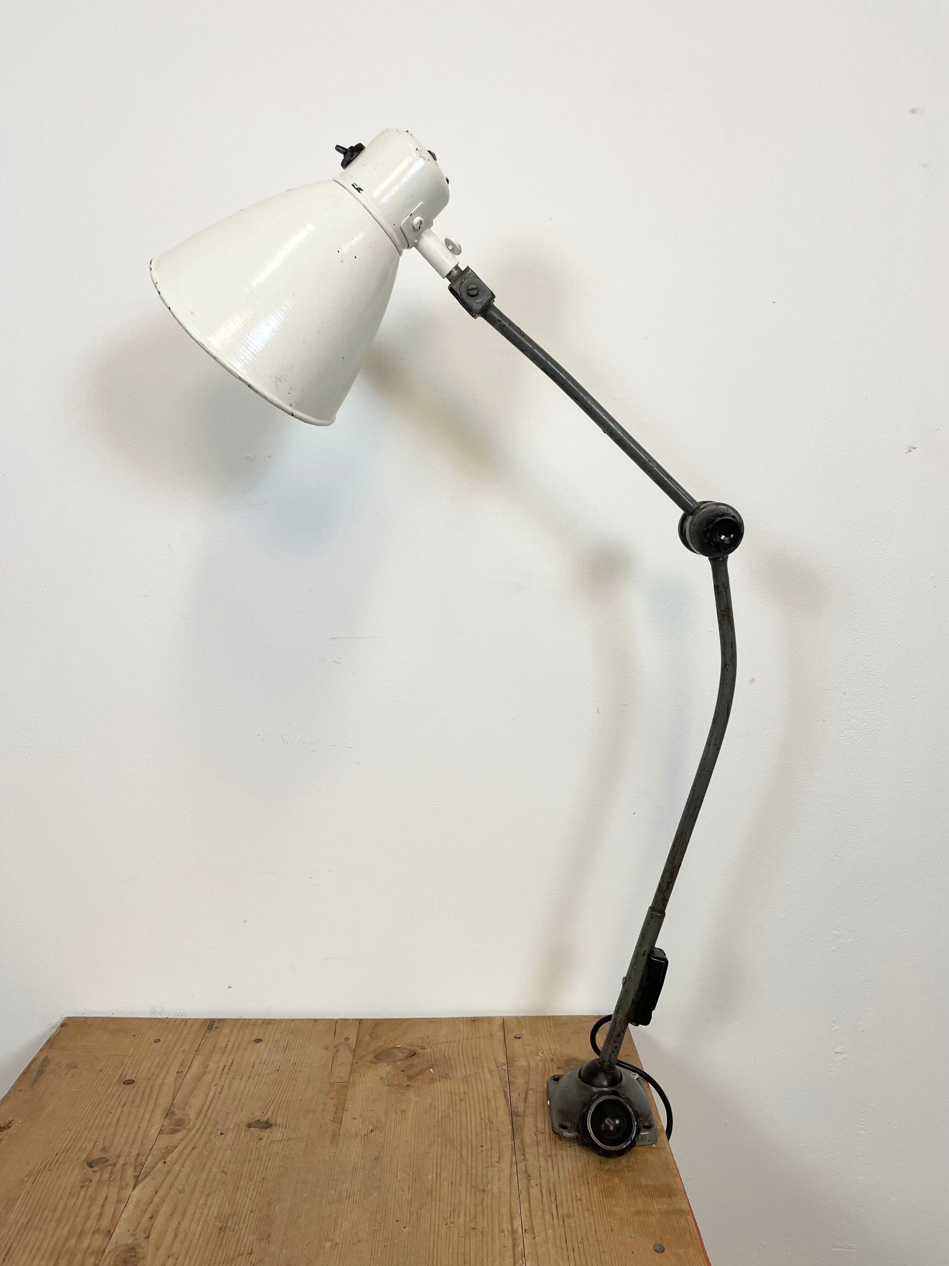 Lampe de table d’atelier industriel années 1960