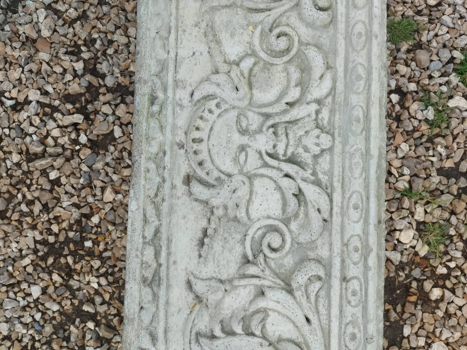 Pair of ancient stone Médicis planters