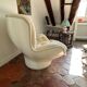 Fauteuil vintage Karaté Michel Cadestin