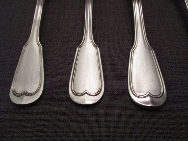 Set of 6 old silver metal spoons mismatched for a chic table