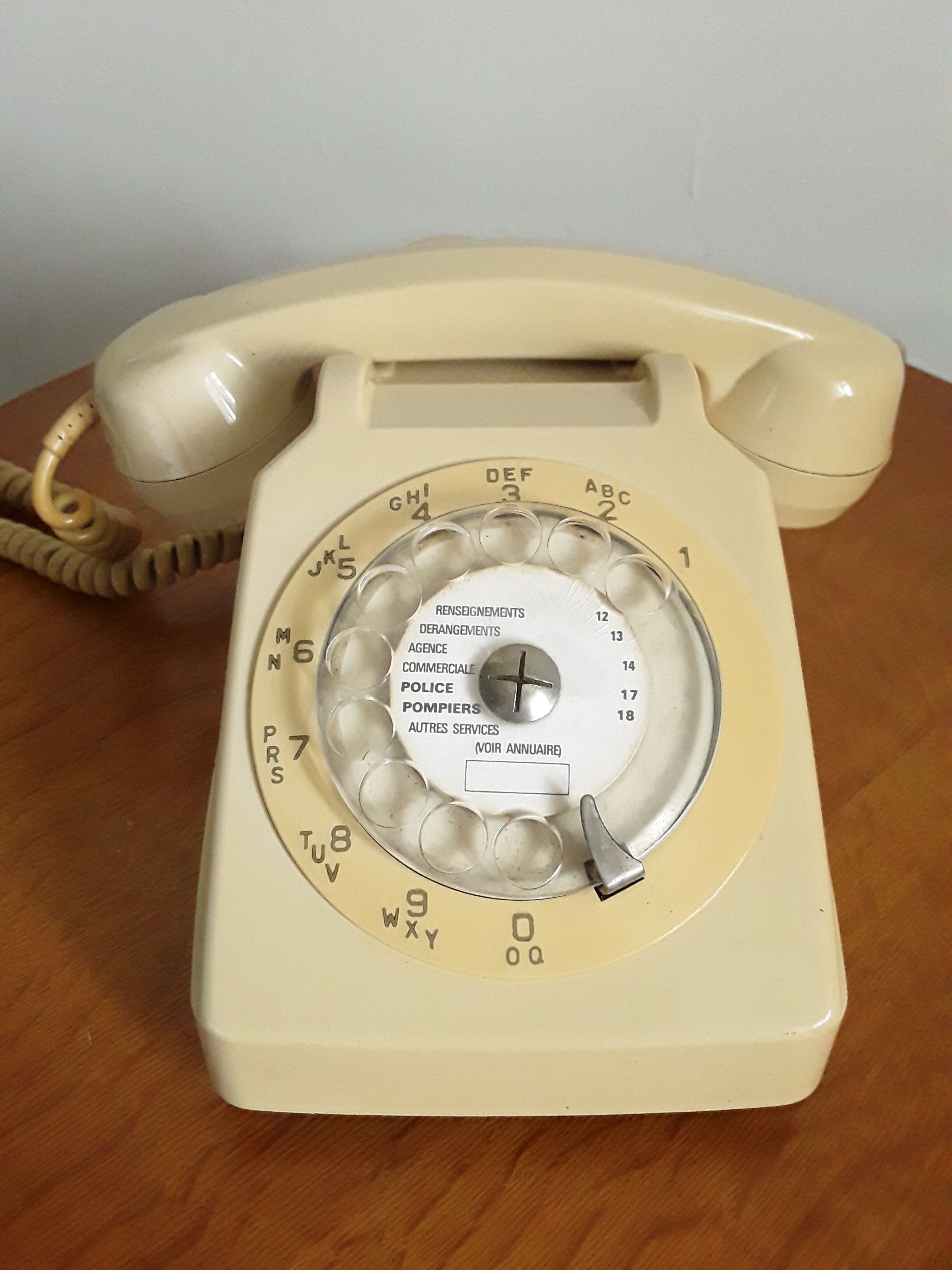 Vintage 1970 dial phone
