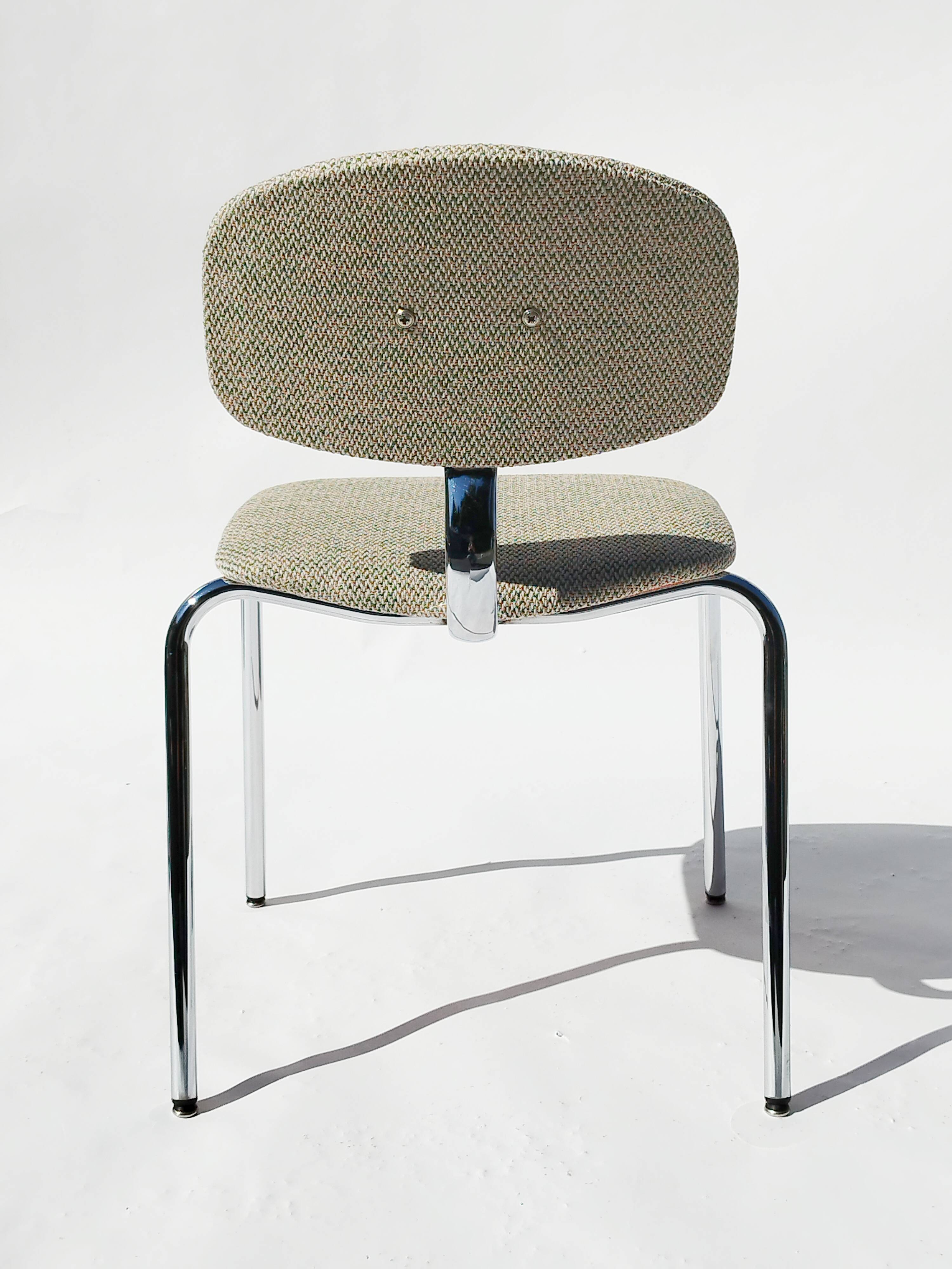 Chaises chrome design Français par Pierre Paulin