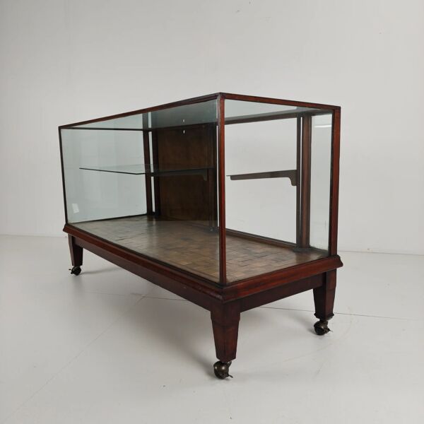 Présentoir de magasin anglais / comptoir de magasin (1910–1920)