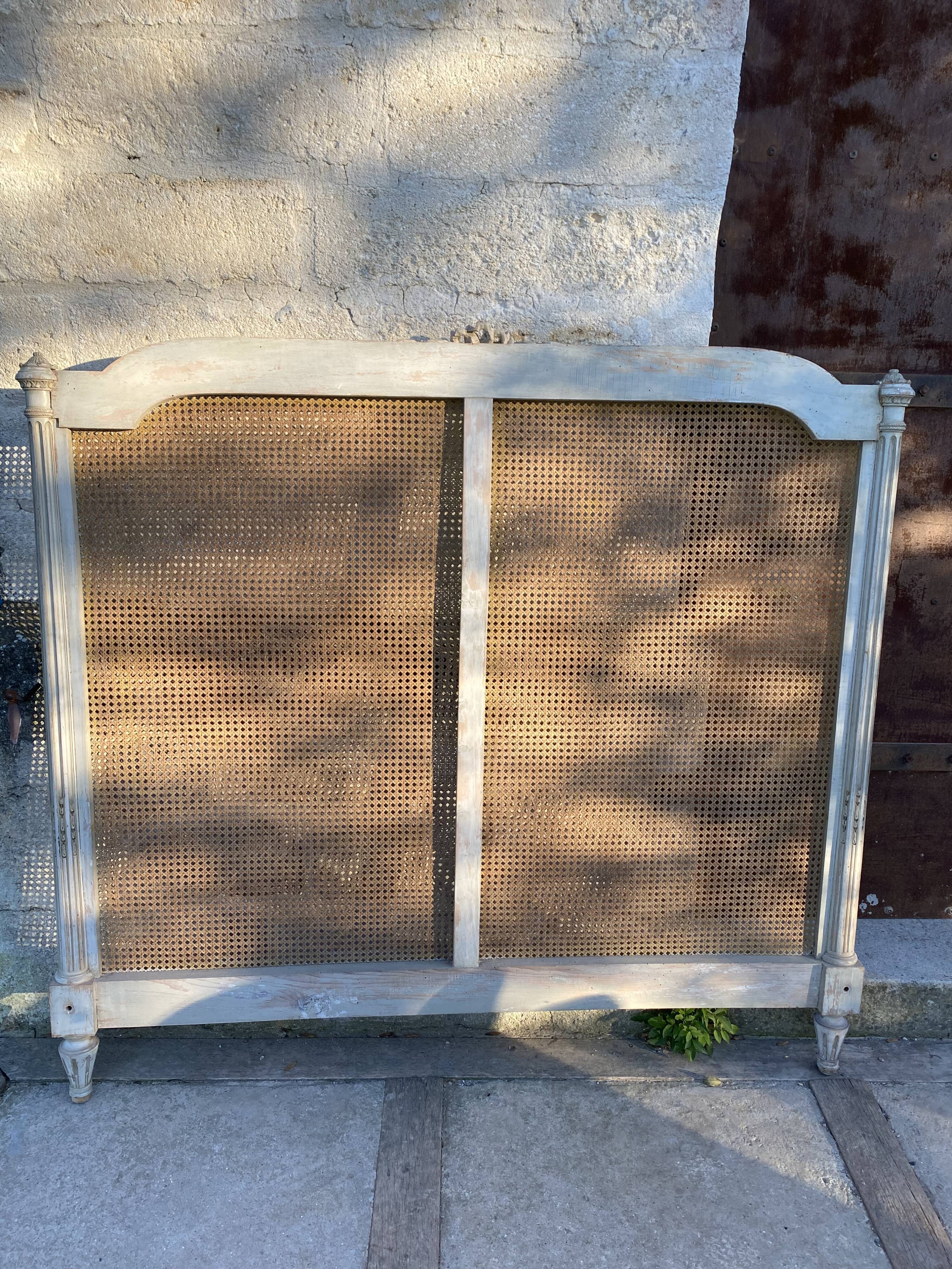 Bed Louis XVI patinated wood and cannage 140/190