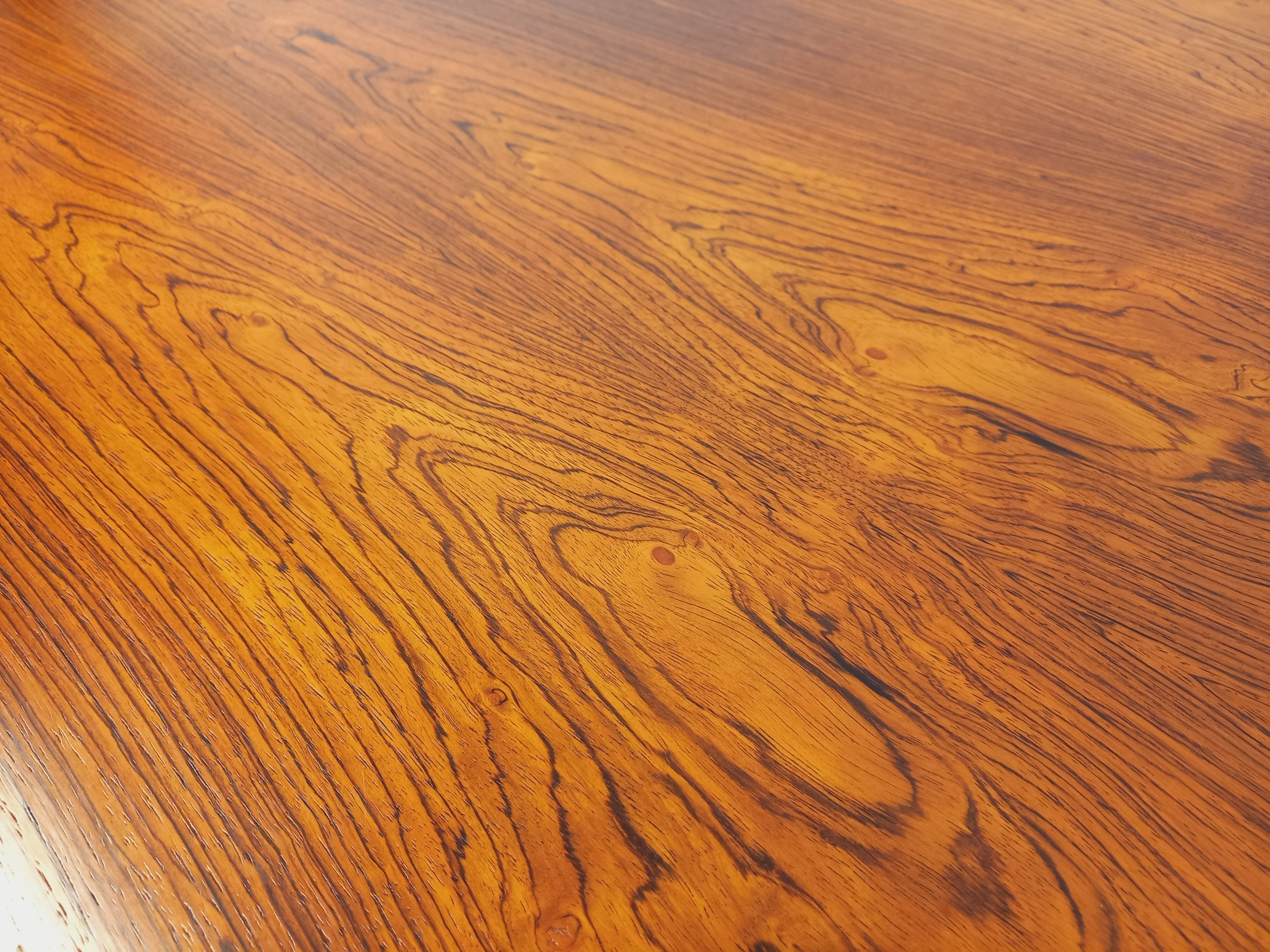 Vintage Scandinavian style dining table from the 50s 60s in rosewood with extensions