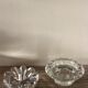 2 bougeoirs vintage en verre ciselé fleur