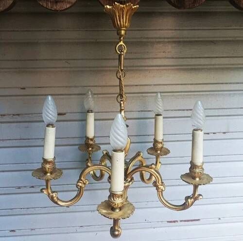 Antique gilded bronze chandelier in Louis XVI style, 5 lights, in working condition.
