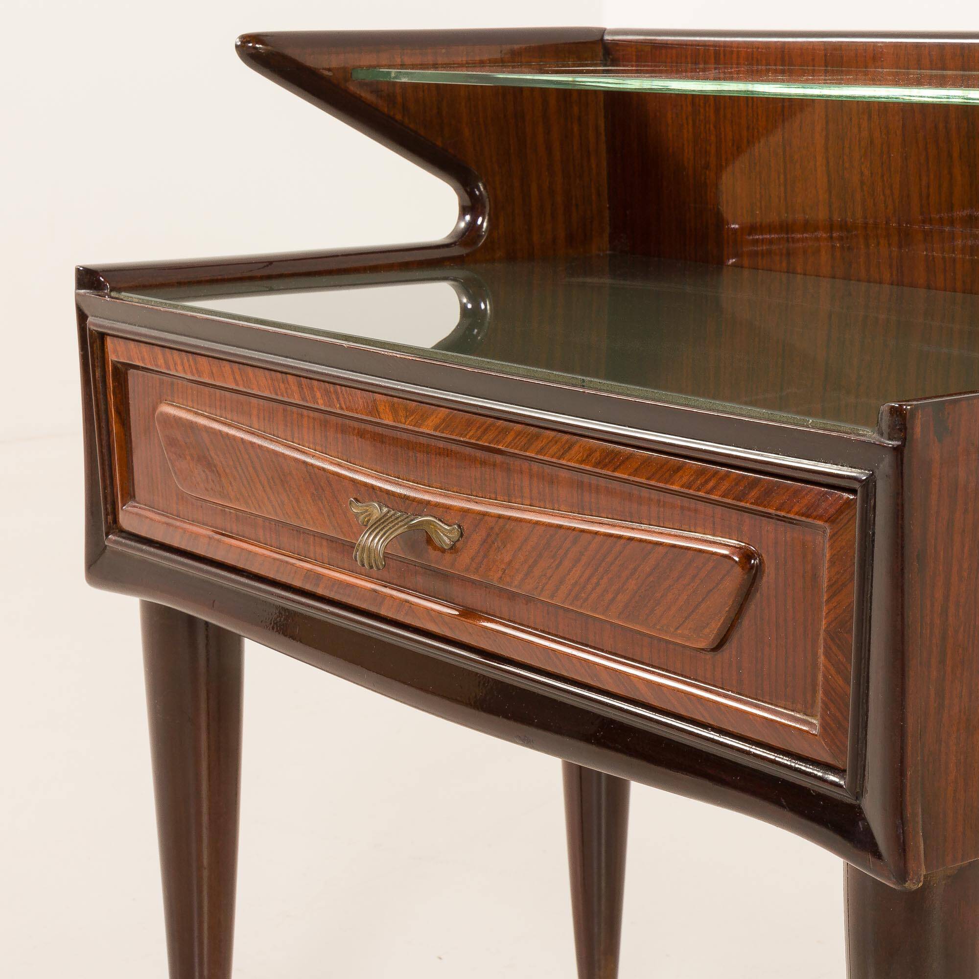 Italian mid-century side table in the style of Paolo Buffa, 1950s