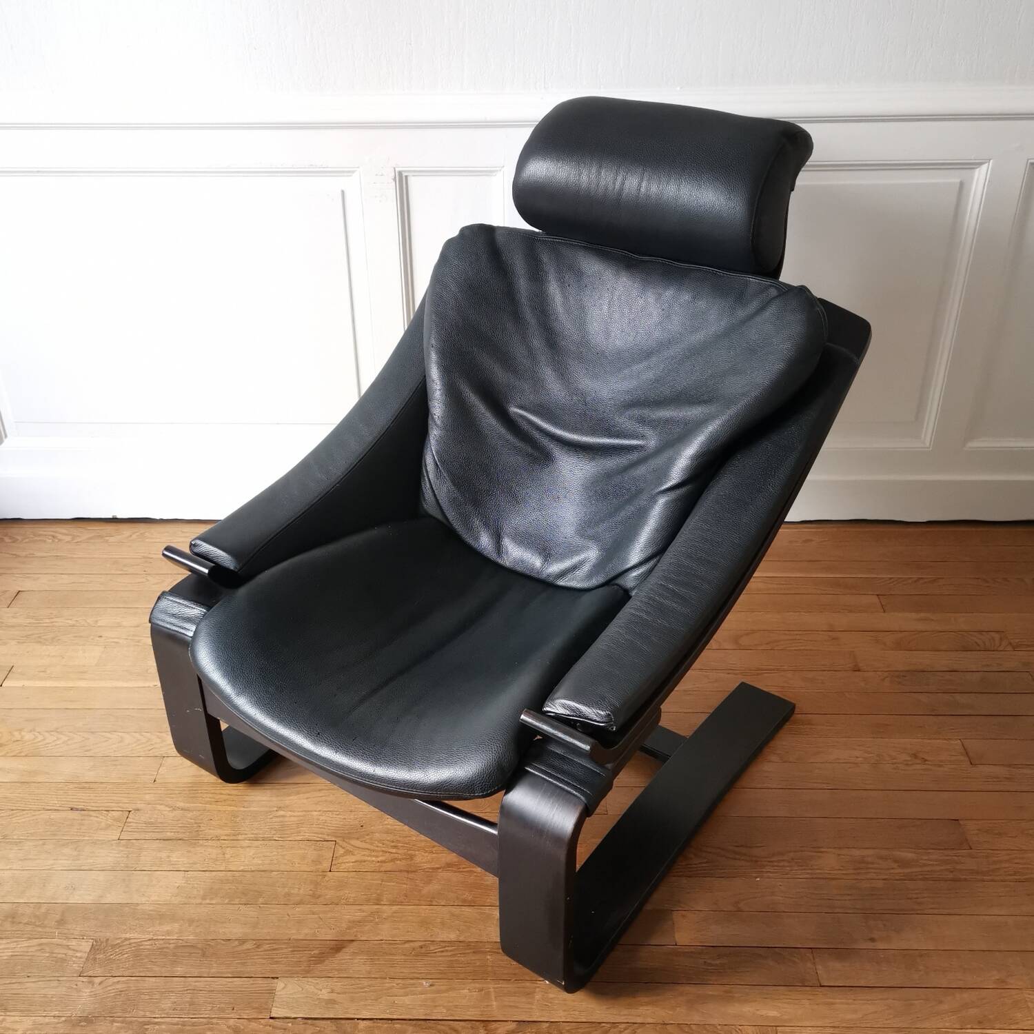 Kroken leather armchair, designed by Ake Fribytter, Nelo Mobelfabrik Sweden.