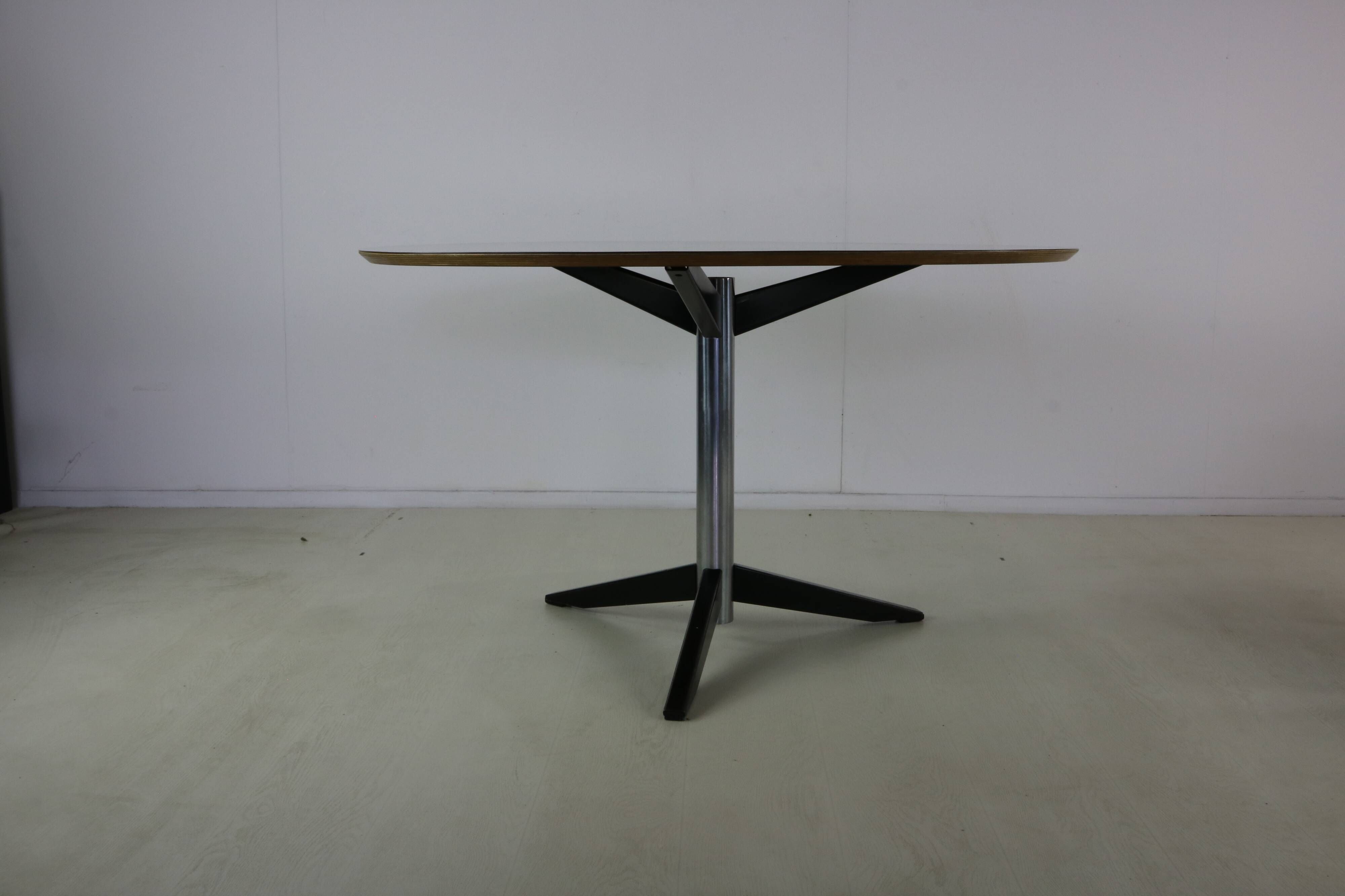 Sixties design round dining table by Martin Visser