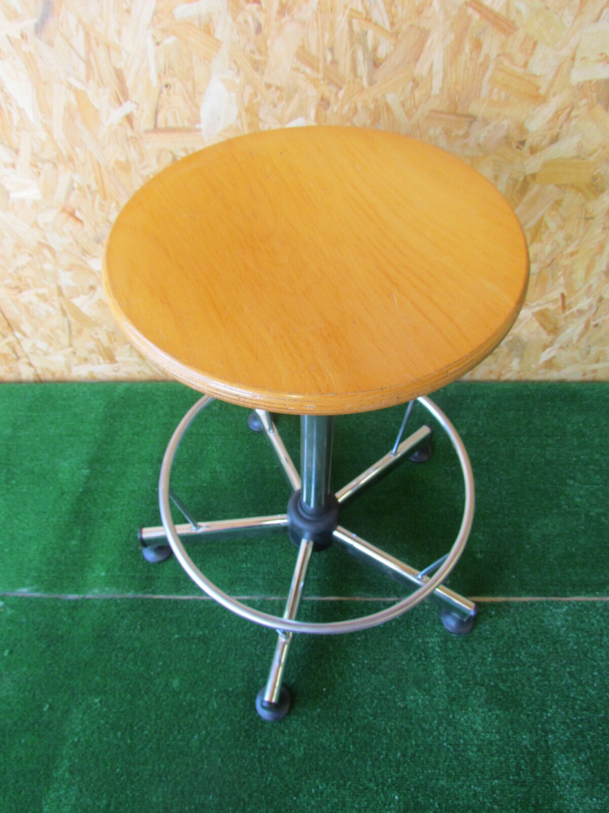 Turning industrial stool