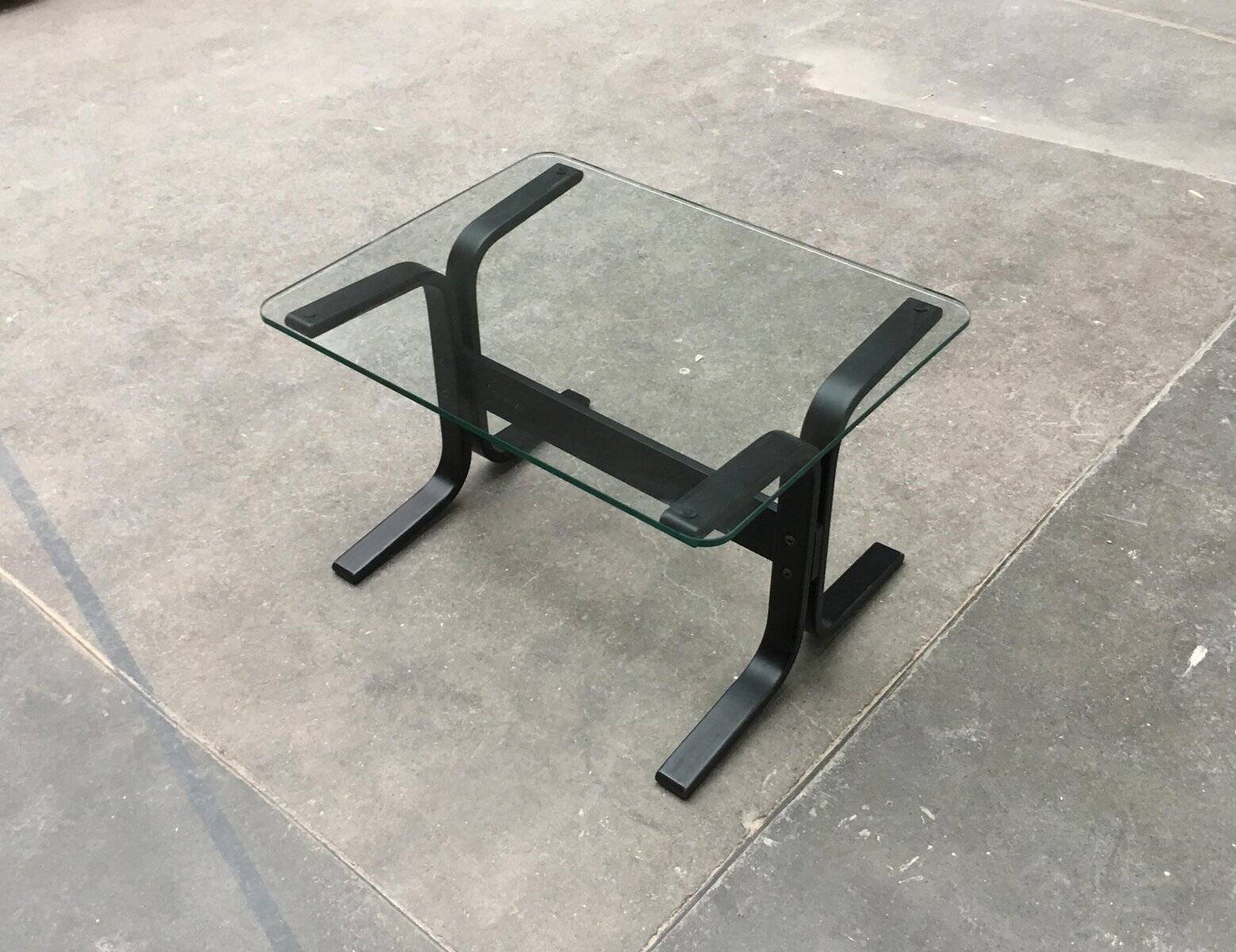 Mid-century Norwegian Siesta glass side table by Ingmar Relling for Westnofa.