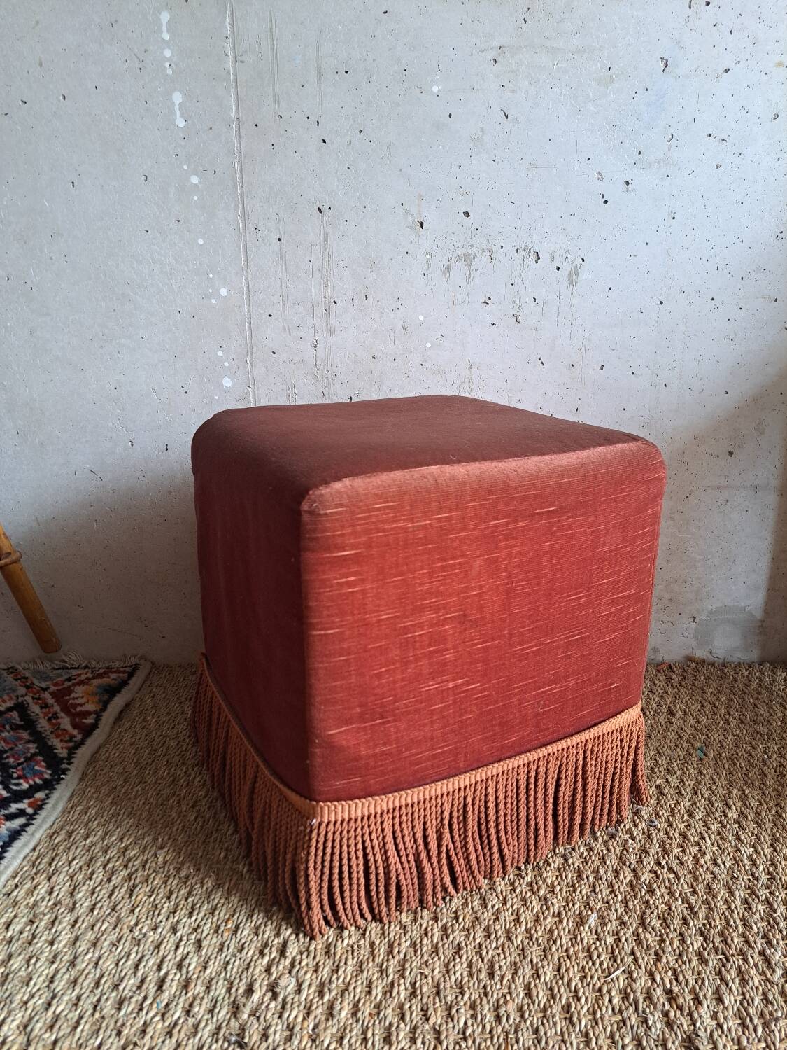 60s pink velvet pouf