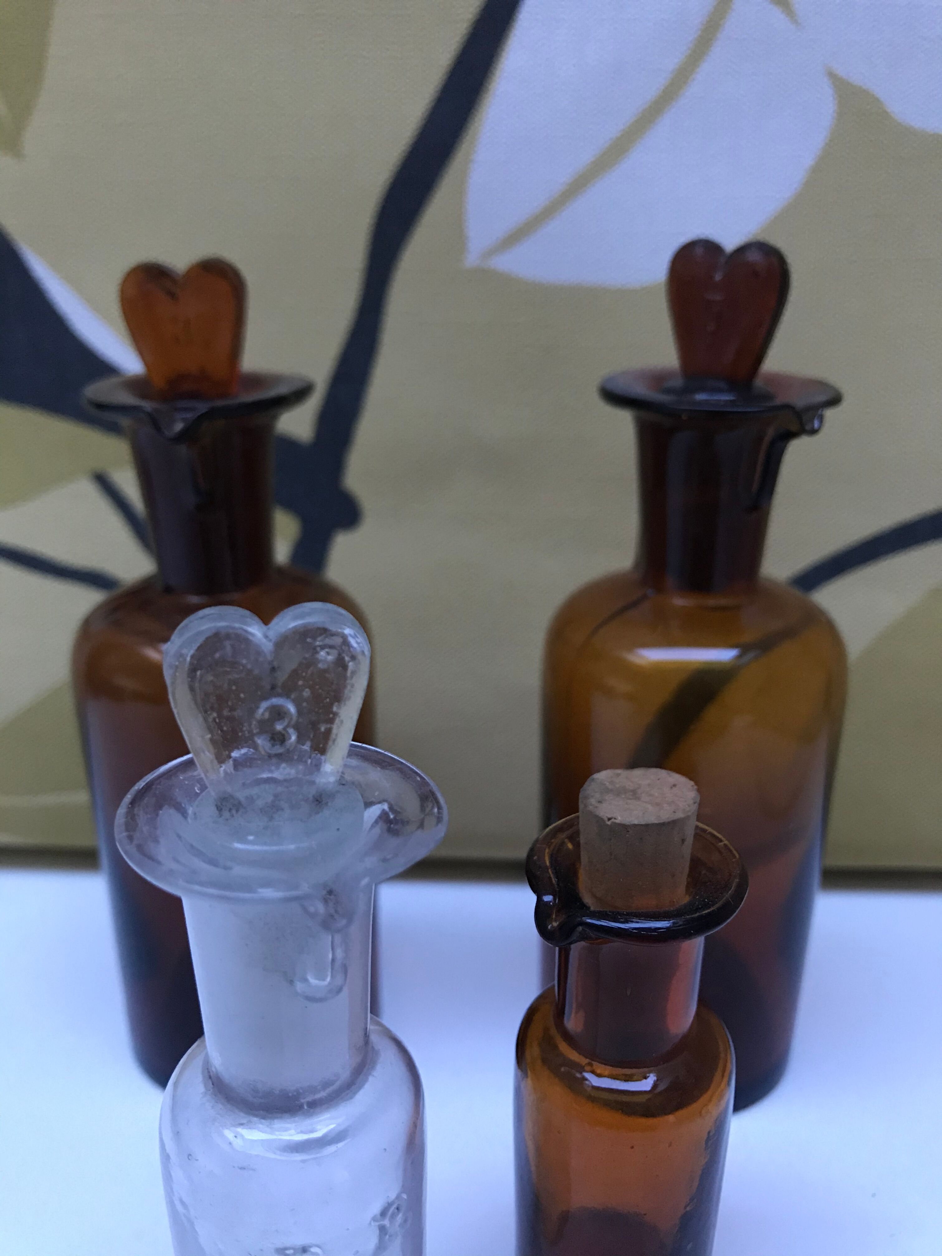 Lot of 4 small vials of apothecary