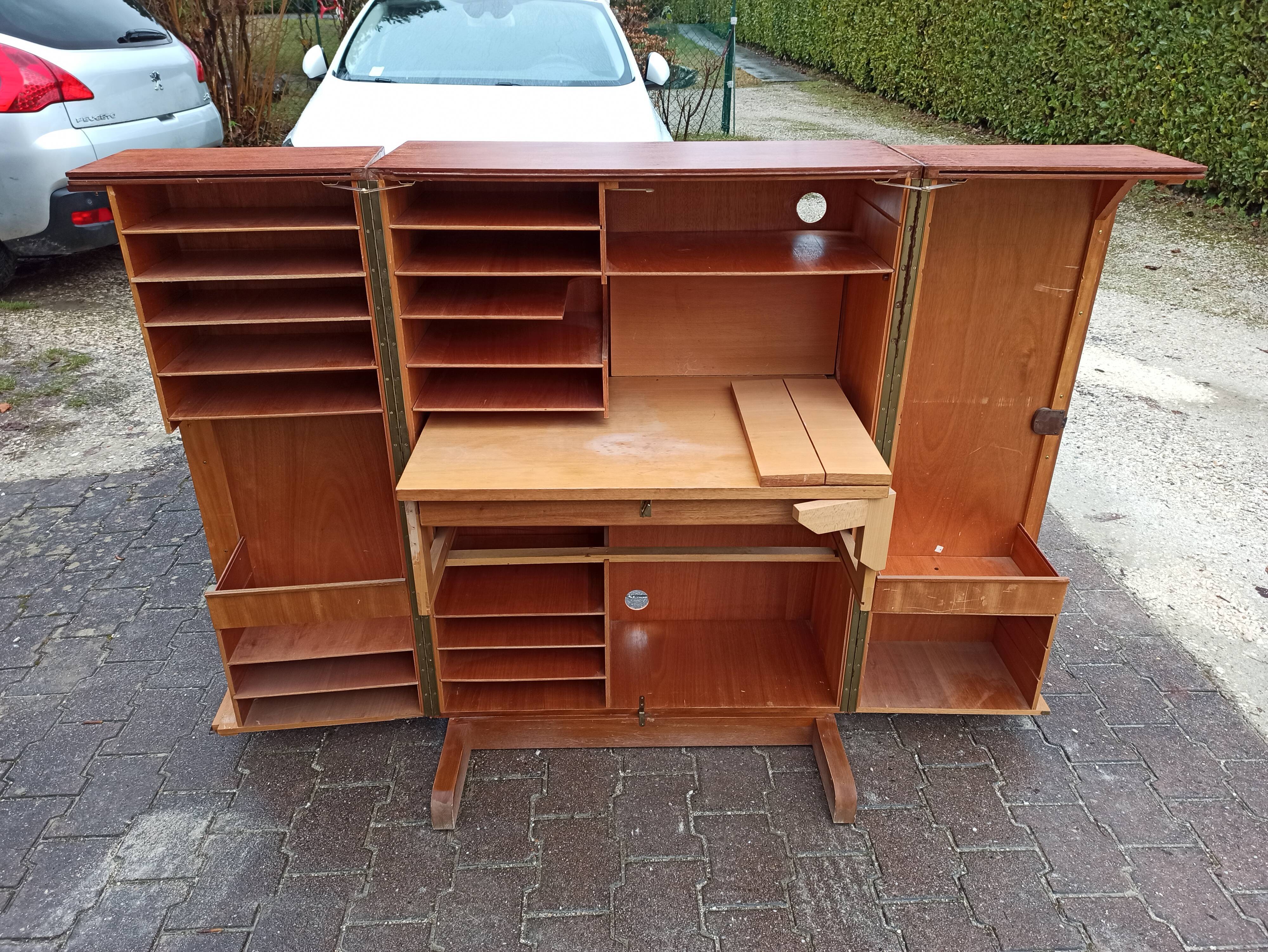 Folding desk says "Magic box" by designers Mummenthaler - Meier, Switzerland