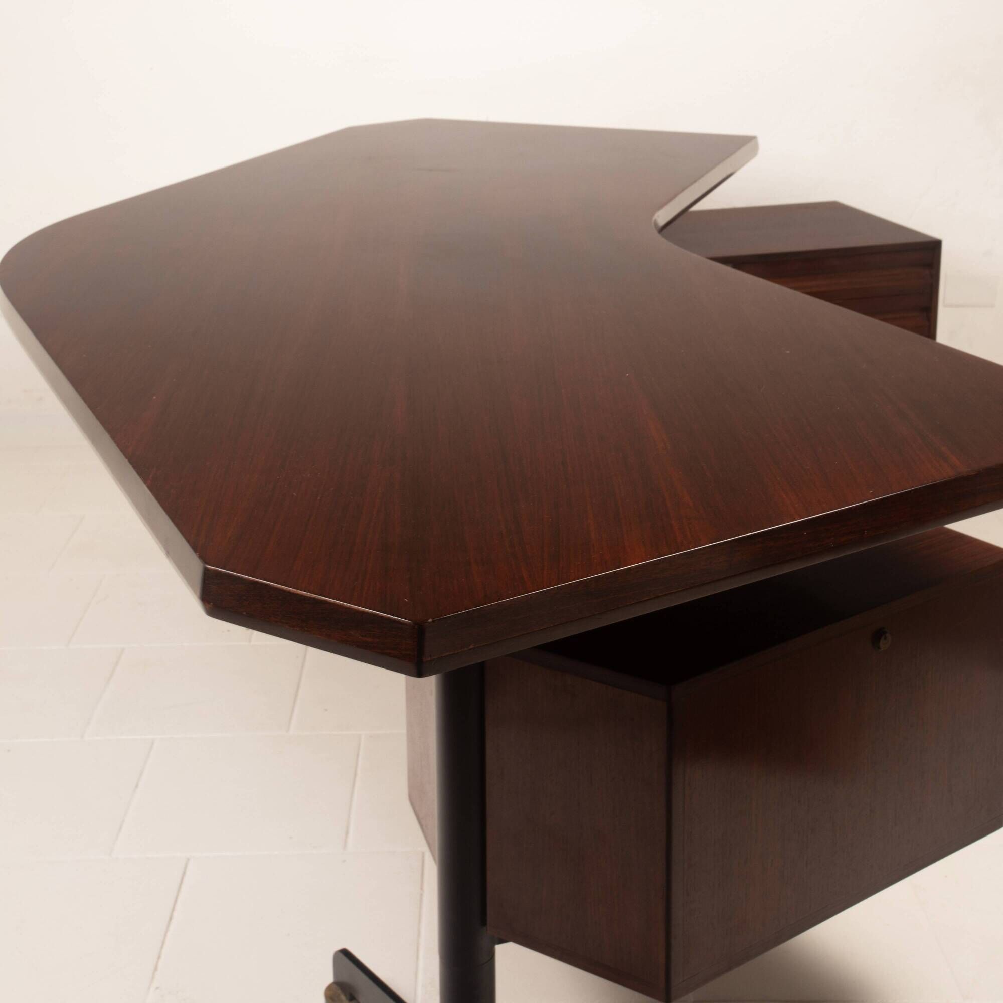 T96 Rosewood Boomerang Desk by Osvaldo Borsani for Tecno, First Edition, 1950