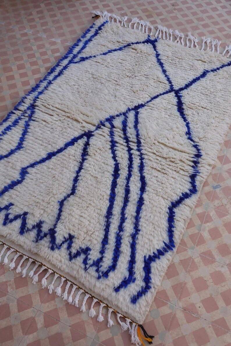 Handmade pure wool rug, size 1.4/2.6 m.