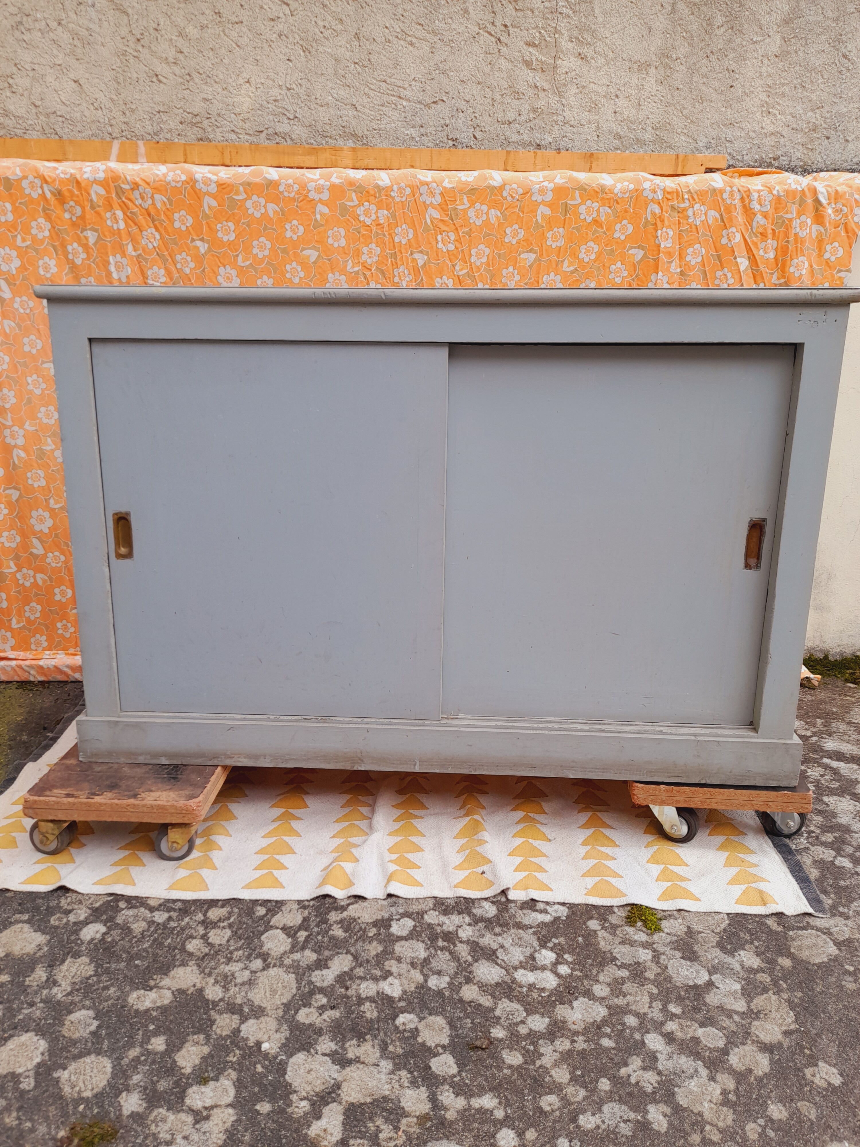 Craft furniture 2 sliding doors